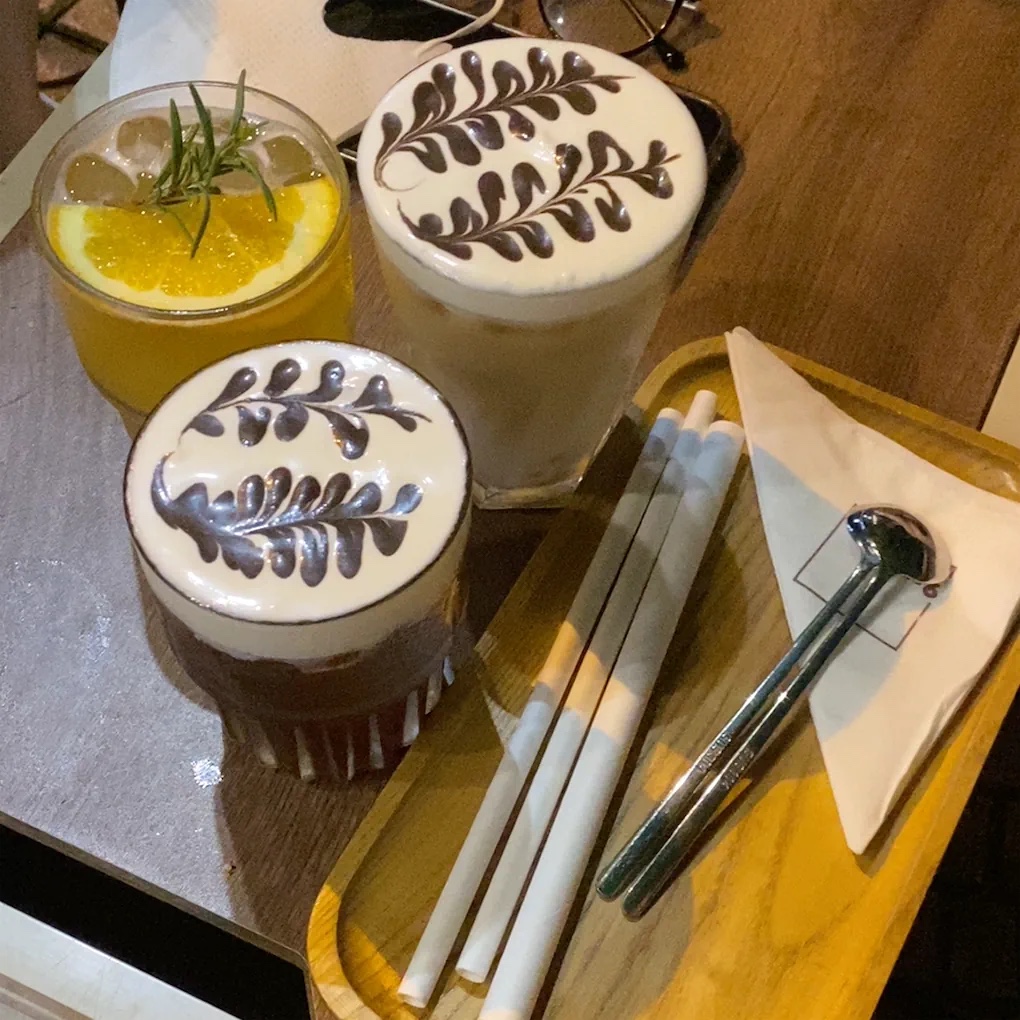 9room Cafe & Decor
