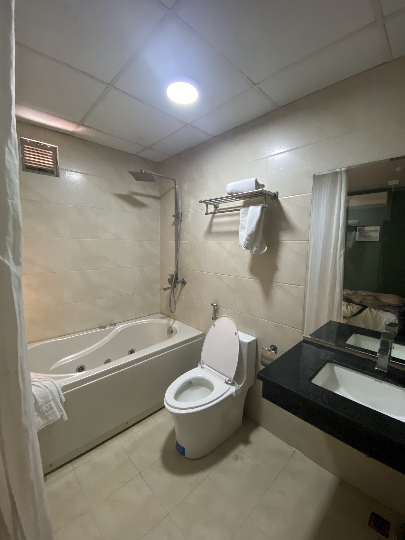Blue Hannoi Inn Luxury Hotel & Spa