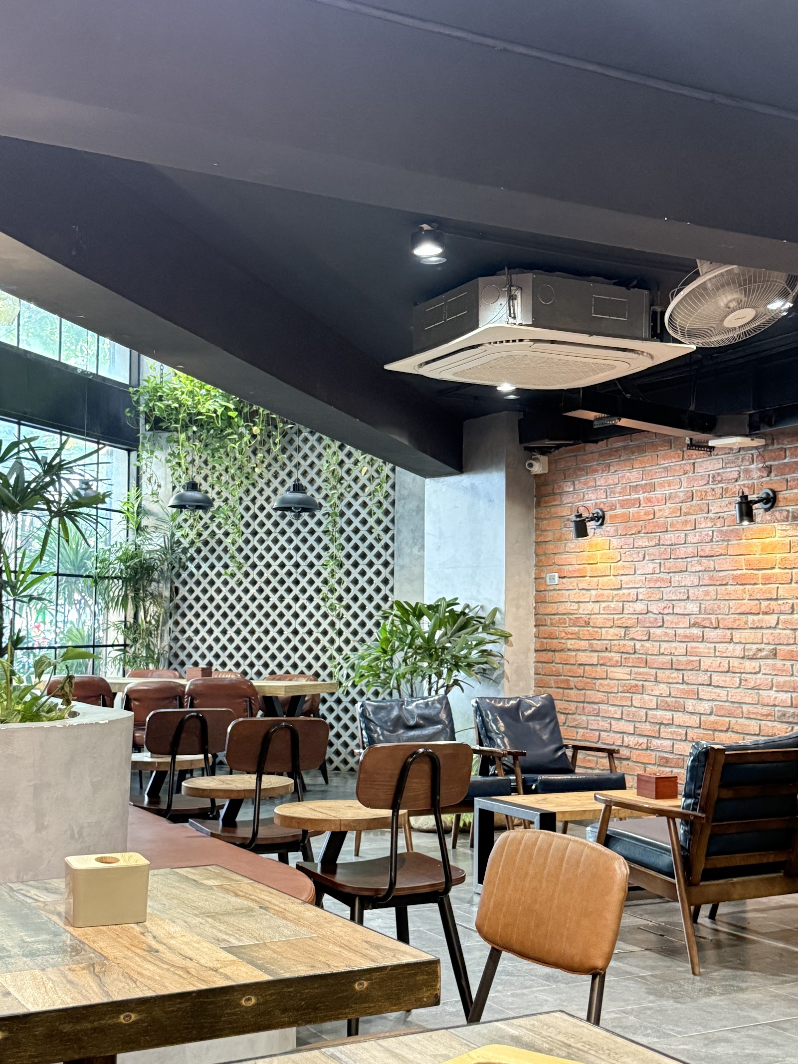 Clubhouse cafe