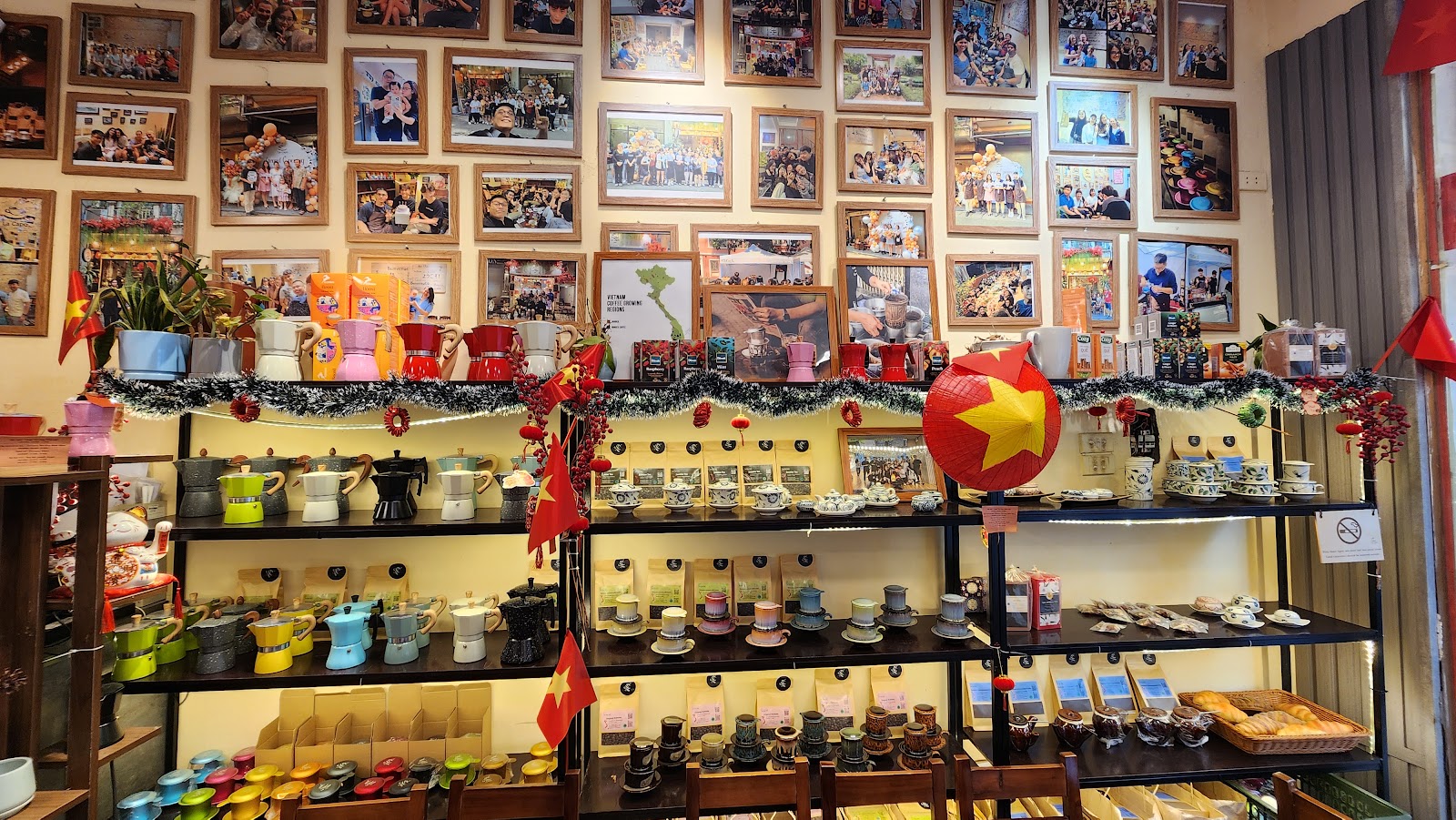 Hino Cafe by La Capo Cafe