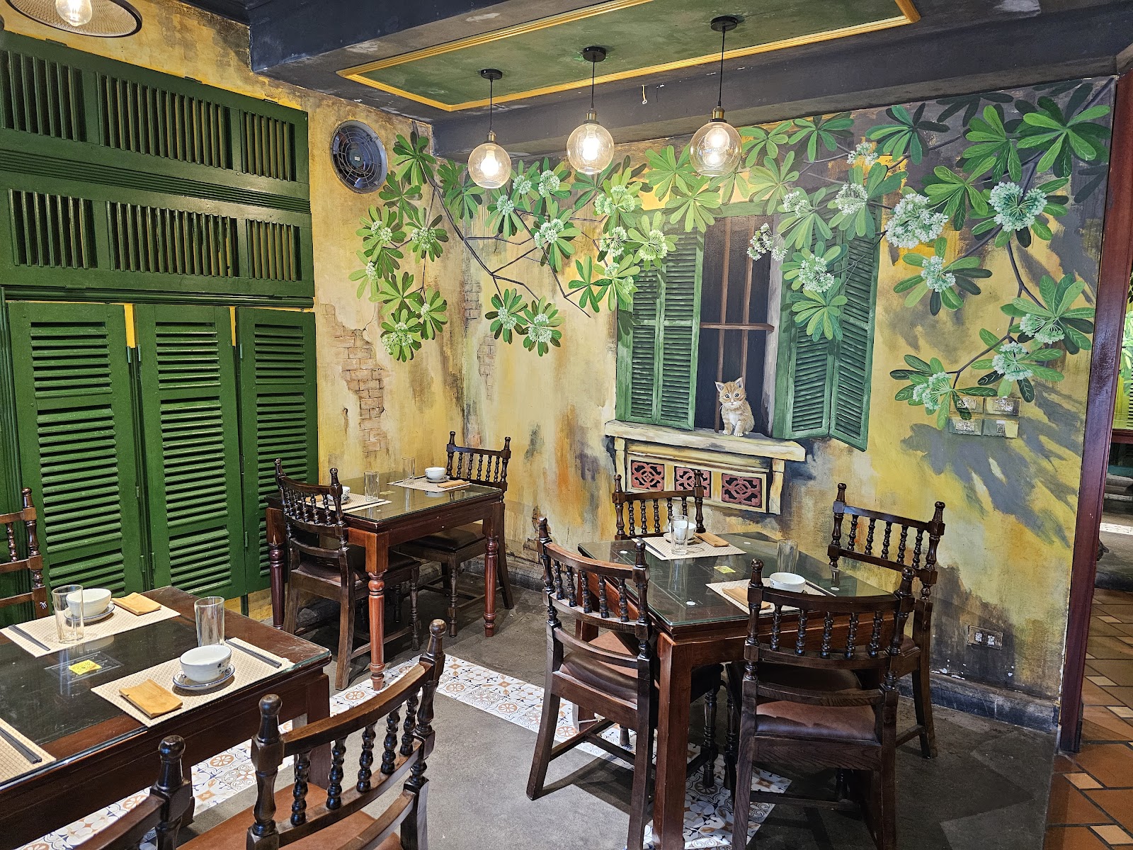 Nhà hàng 1946 Hoàng Cầu