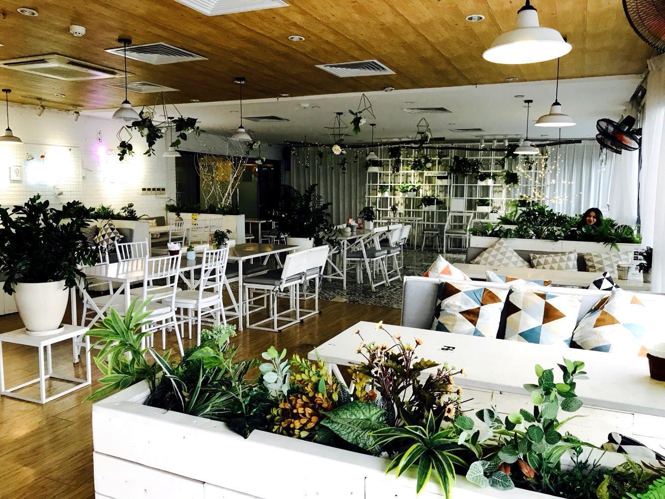 Trill Rooftop Cafe