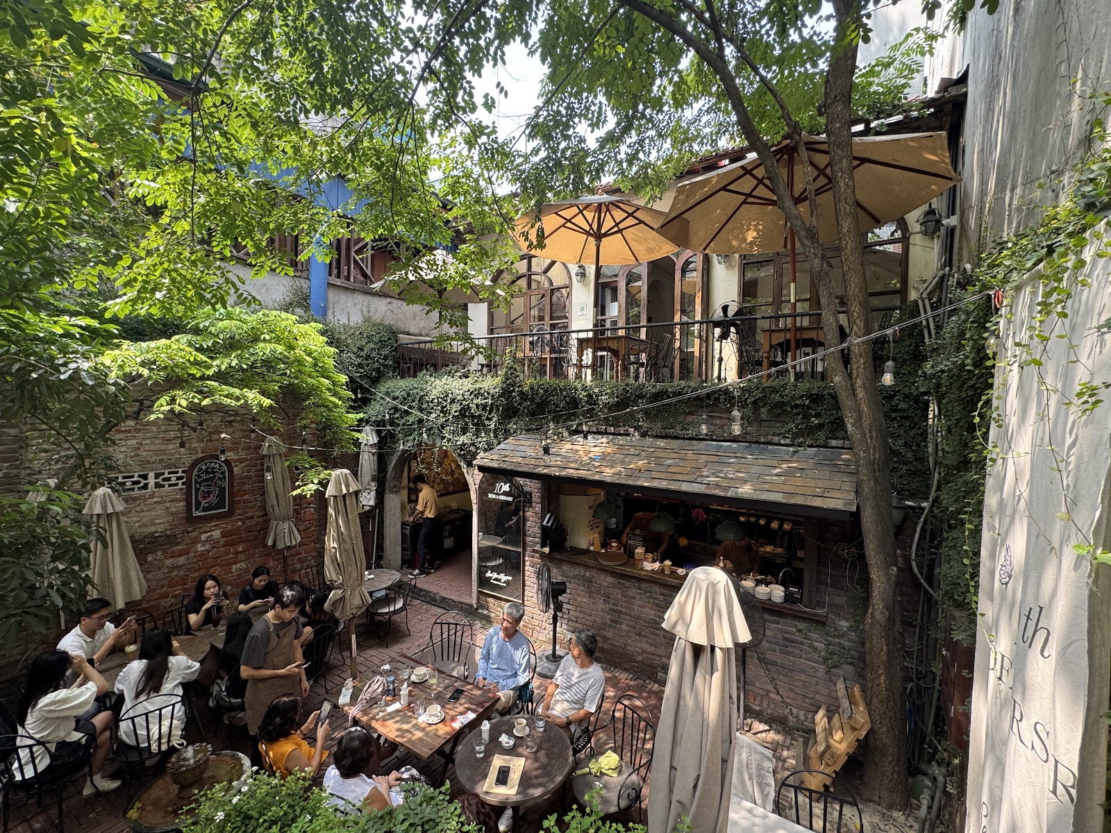 Xofa Café & Bistro